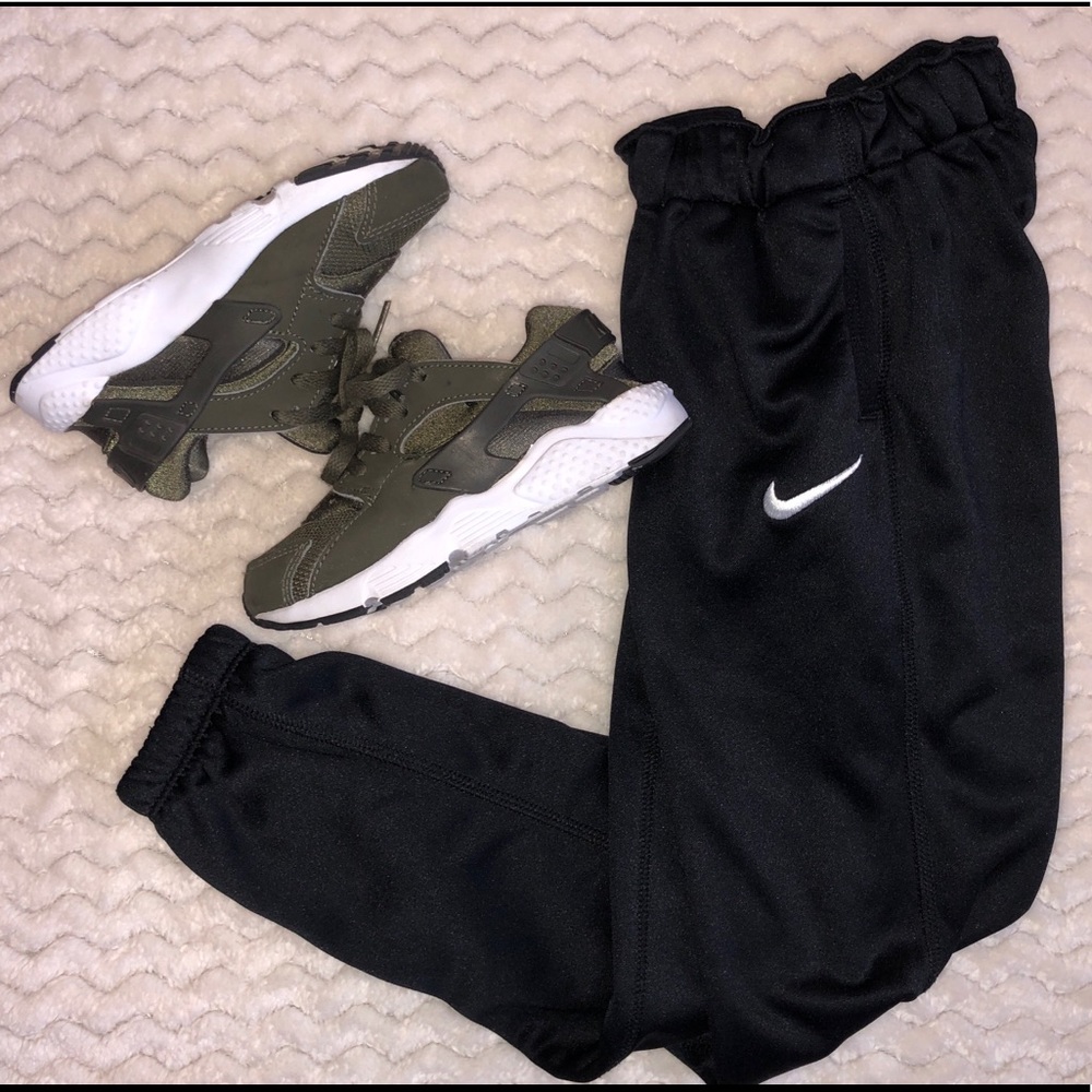 Toddlers Nike Huaraches in Olive Green